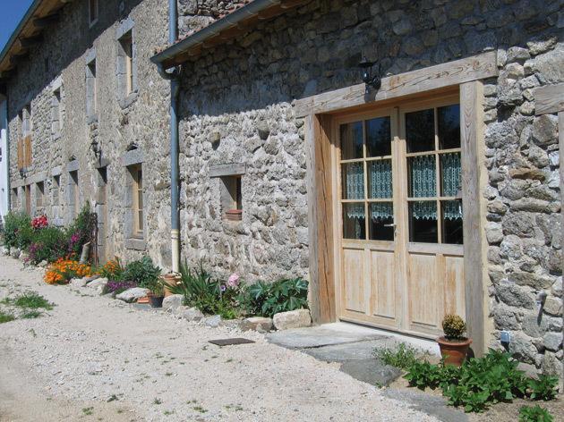 Bed and Breakfast La Ferme Des Genets Medeyrolles Экстерьер фото